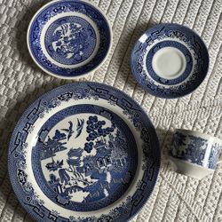 Blue Willow Antique Vintage Dinnerware 