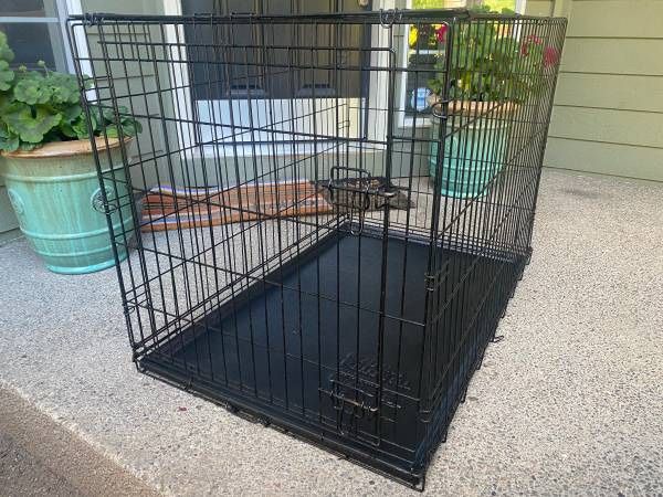 EXTRA LARGE SIZE (42") WIRE DOG KENNEL / CRATE