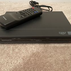 Magnavox TB110MW9 DTV Digital To Analog Converter Box
