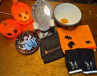 Halloween Decor Bundle - Lighted Pumpkins, Mirror, Bowl, and Linens