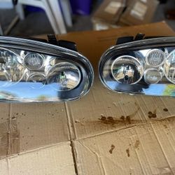 99/2006) WOLKSWAGEN GOLF HEAD LIGHTS