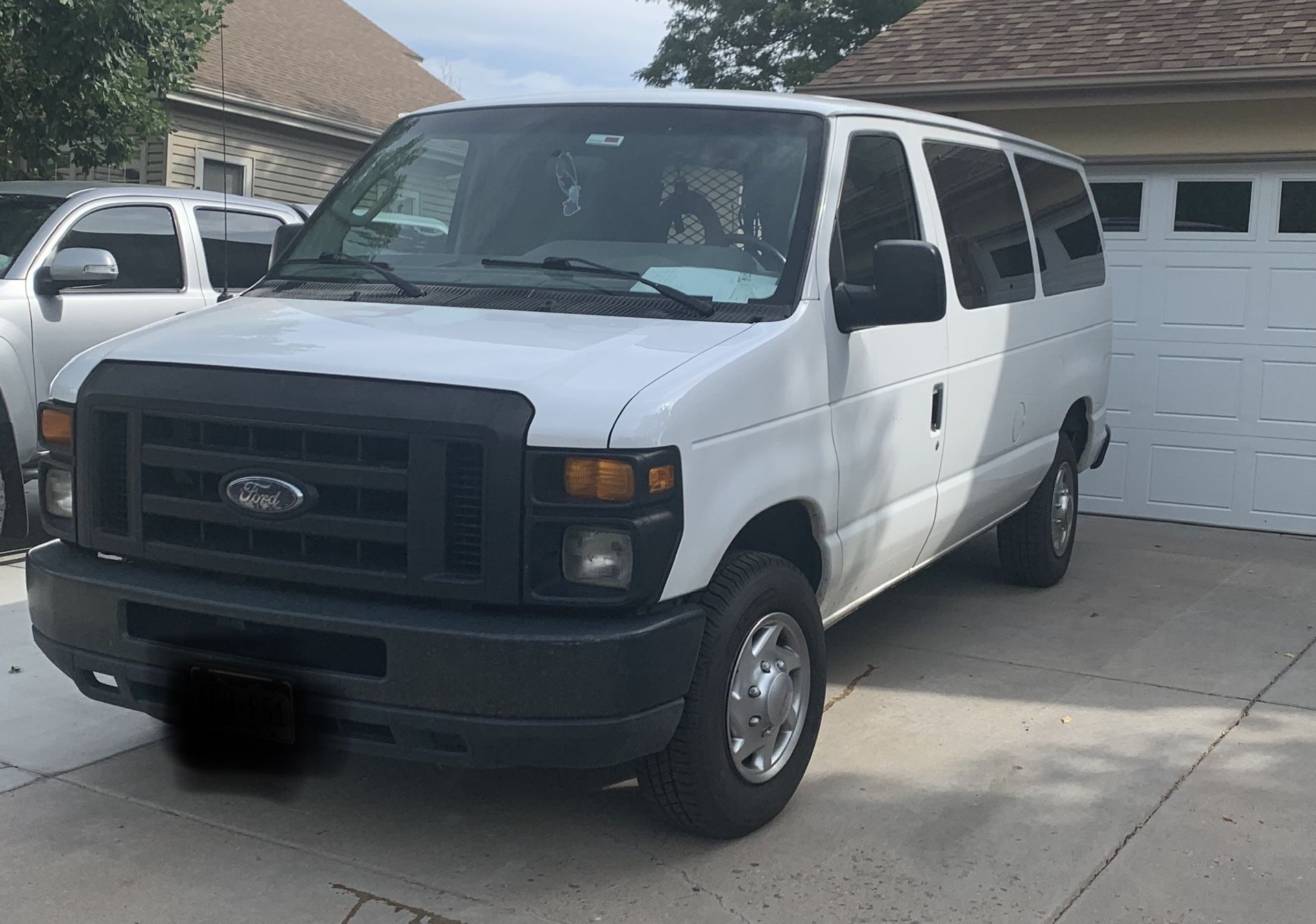 2010 Ford E-350