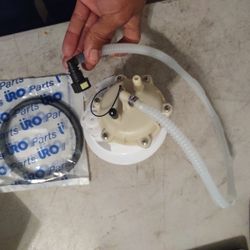 Vw Touareg Audi Fuel Tank Top Cover Seal Pump Mount 04 05