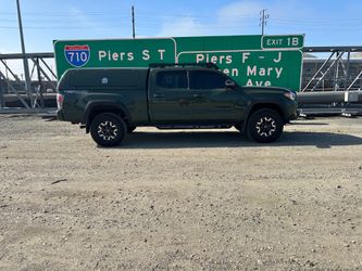 Toyota Tacoma camper Shell 2016-2023
