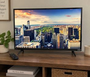 32 Inch Vizio TV LED HDTV – 720p – Works Great