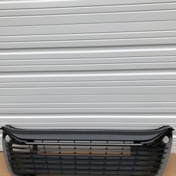 2021-2022 Toyota Highlander Front Bumper Lower Grille OEM 
