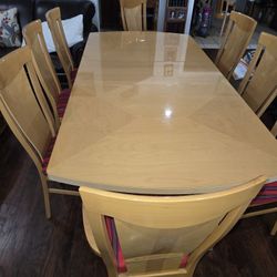 Beautiful Kitchen Table And Dresser  $500 8 Chairs