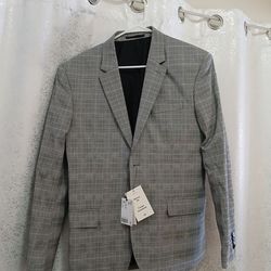 H&M brand new jacket size 40R (size M) still with Tag.
Incredible quality!
In the close picture you can see the real color!!!
Only 20 box (paid 85 dol