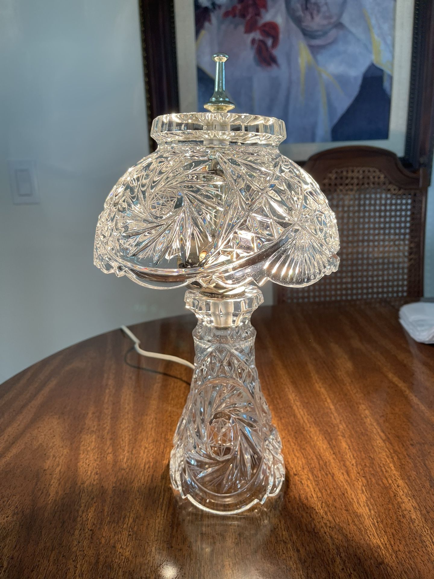 VINTAGE ETCHED CLEAR CUT GLASS CRYSTAL TABLE LAMP: STAR OF DAVID DESIGN 1960's. MAKE An OFFER