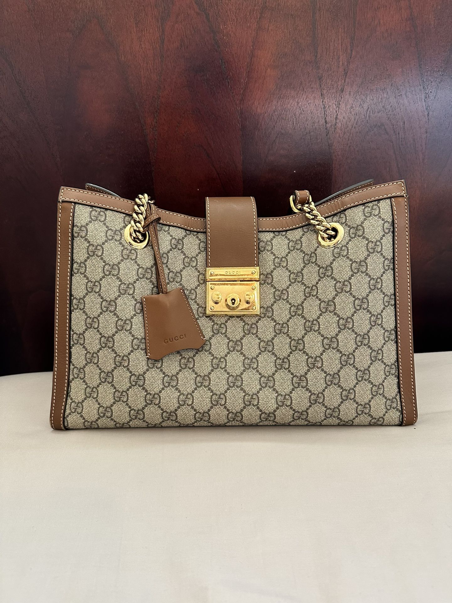 GUCCI PADLOCK MEDIUM SHOULDER BAG