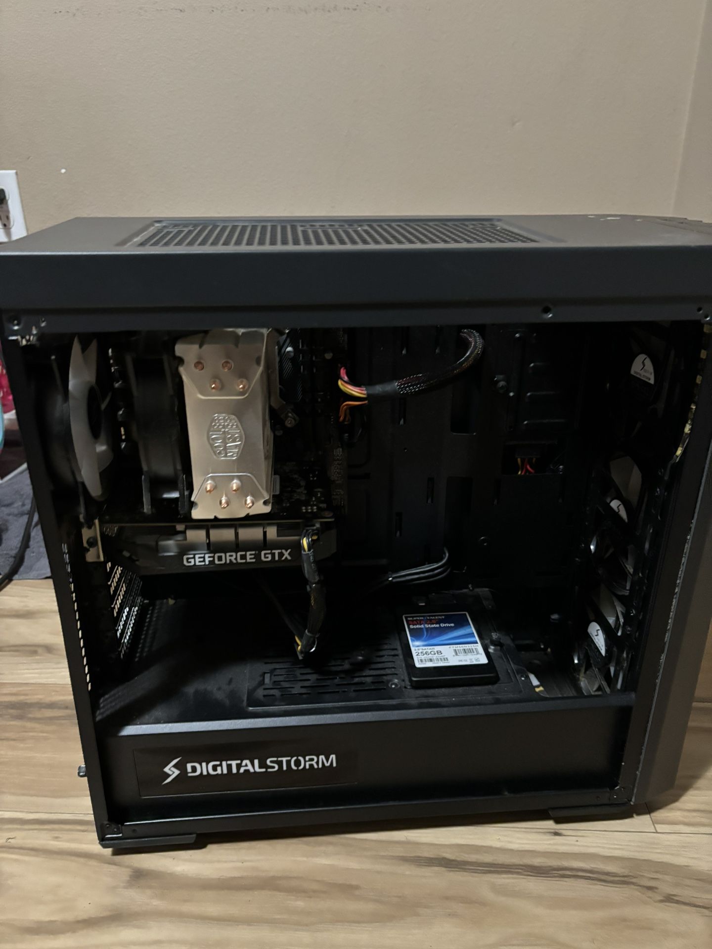 Broken* Digital Storm Gaming PC