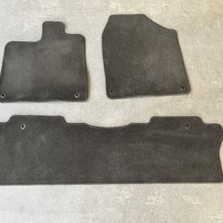 Honda 2016-2022 Honda Pilot OEM Floor Mats | 3 pcs | Black | 83600-TG7-A000-NH900L Take Offs