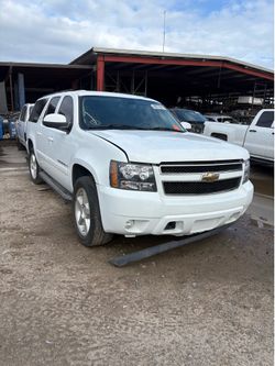 Auto Parts 2011 Chevy Suburban 1500