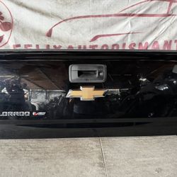 2015-2022  Chevy Colorado Tailgate Tail Gate  Lift Gate OEM 