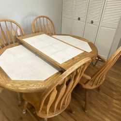Dining table with Four Chairs