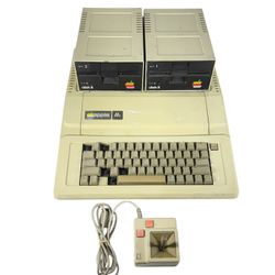 Apple IIe Personal Computer A2S2064 with 2 Disc Drives - Power On / Untested