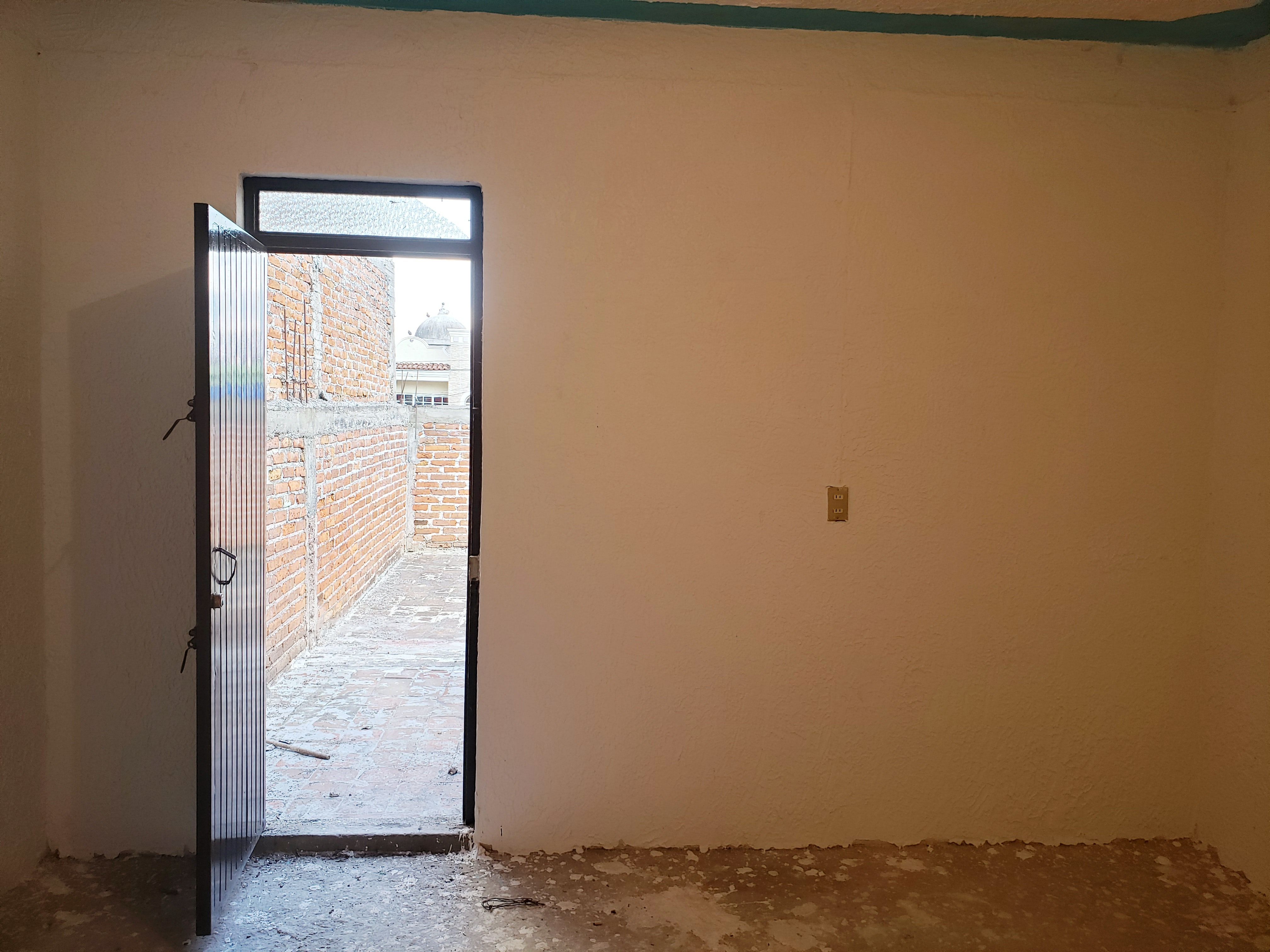 House for sale in Zamora, Michoacán. Mex for Sale in CRYSTAL CITY, CA