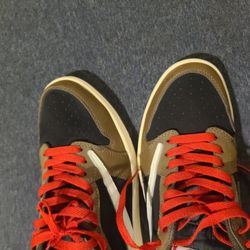 TRAVIS Scott Low 1 Mocha