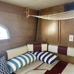 1977 Carver 28 Cruiser 