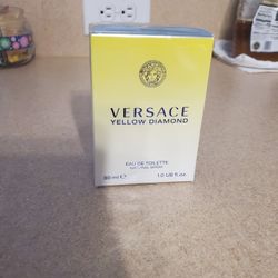 Versace Yellows Diamond Perfume For Women 