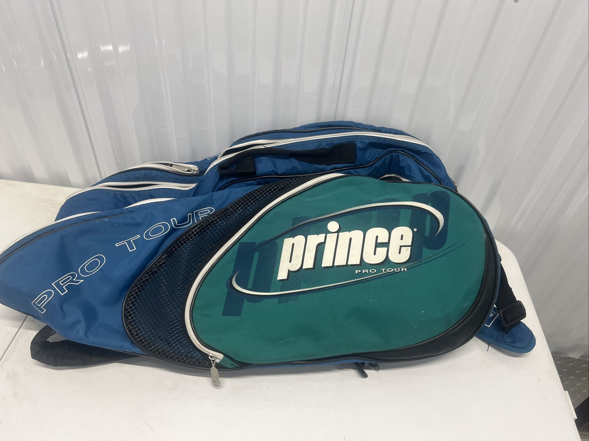 Prince Pro Tour Four 4 Racket Tennis Bag Racquet Holder Shoulder Strap Backpack. Use the good condition with normal signs of usage very large versatil