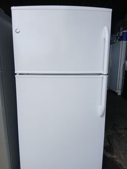 GE Refrigerator