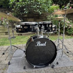 Pearl Rhythm Traveler Drum Set w/ Zildjian & Sabian Cymbals