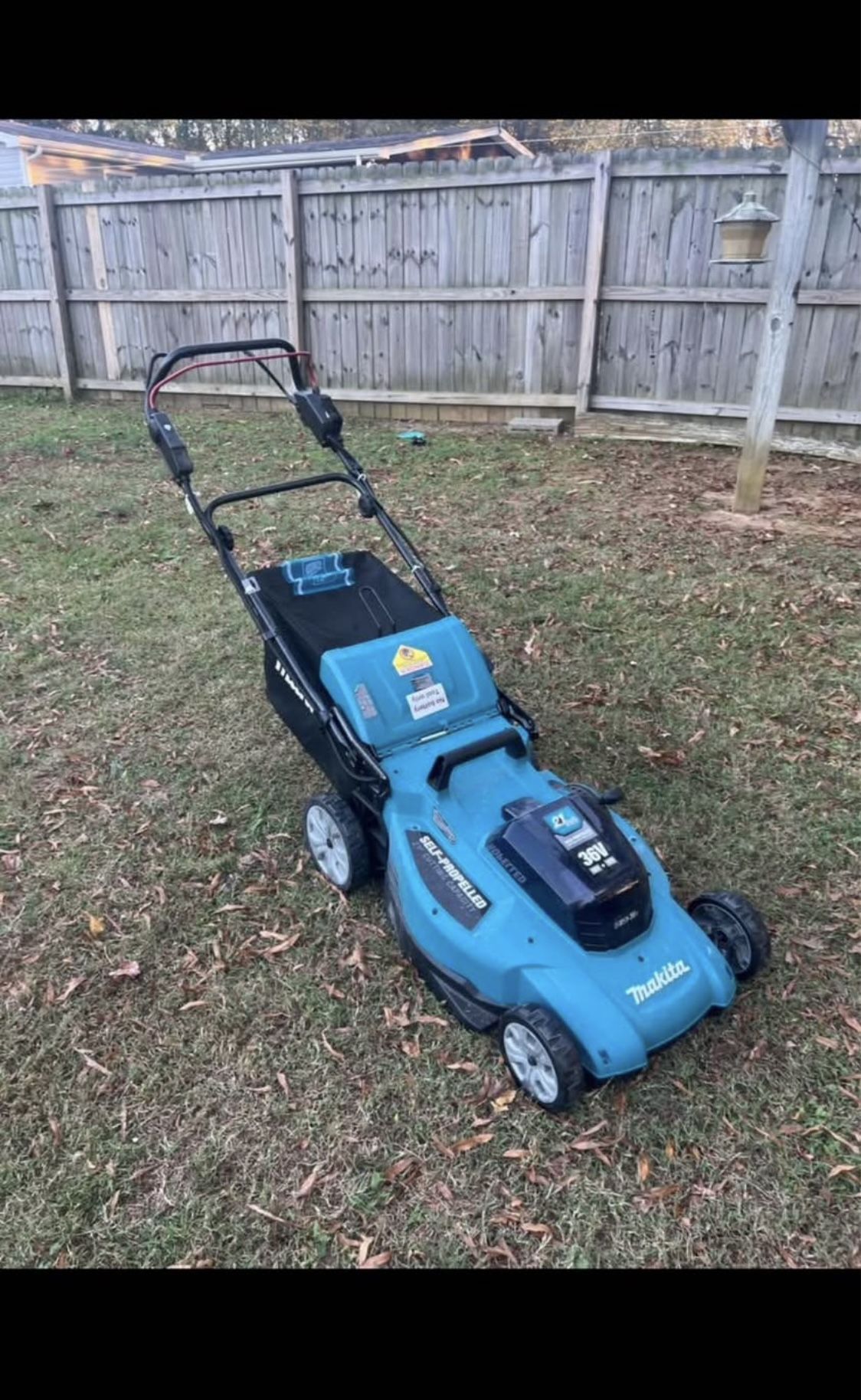 Makita 18V X2 (36V) LXT Lithium-Ion Cordless 21 in. Walk Behind Self-Propelled Lawn Mower