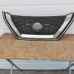 2021-2023 Nissan Rogue Front Grille 