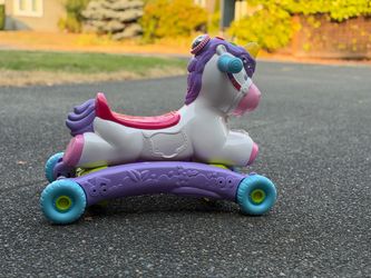 Unicorn toddler toy