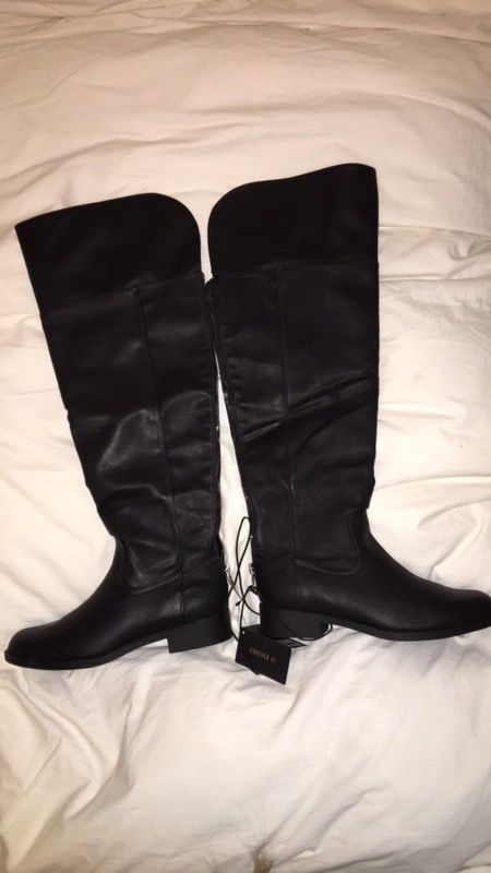 Brand New with tags Forever 21 Thigh High Boots size 9 women's