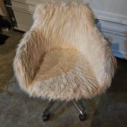 Fuzzy Computer Chair (Free)