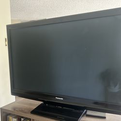Panasonic 50 in Plasma HDTV 