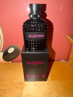 Valentino Born in Roma (Extradose)