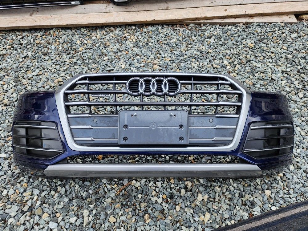 2018 -2020  AUDI Q5 Front Bumper Cover Original 