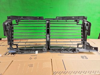SHUTTER SILVERADO 1500 OEM  2022 2023 2024 2025 2026