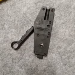 THOMAS & BETTS IT1000 AUGAT SNAP-N-SEAL TOOL $50