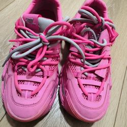 Steve Madden Dynamic Power Pink color sneakers women 7size with double lace