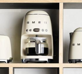 SMEG Designer Drip Coffee Maker Cream Retro Beige 10-Cup Like NEW $300+ Tax