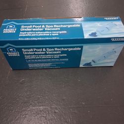 Small pool Underwater Vacuum