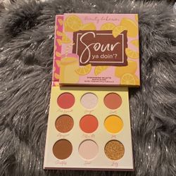 Beauty Bakerie Eyeshadow Palette