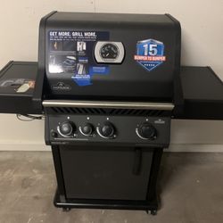 New Nápoleon Rogue Xt Grill