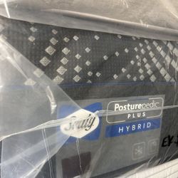 Sealy Posturepedic Hybrid King Mattress