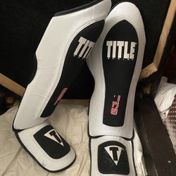 TITLE Boxing MMA (GEL) Shin Guards 