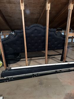 Black Rhinestone Bed Frame (king)