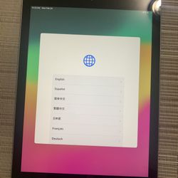 Apple iPad 6th Generation 32GB Unlocked Like New!