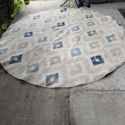 Round Area Rug