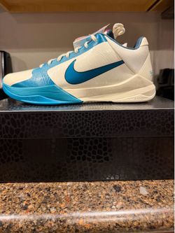 Nike Kobe 5 Caitlin Clark sizes 10 & 10.5