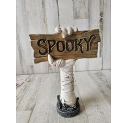 Mummy sign Halloween decor lawn spooky groundbreaker