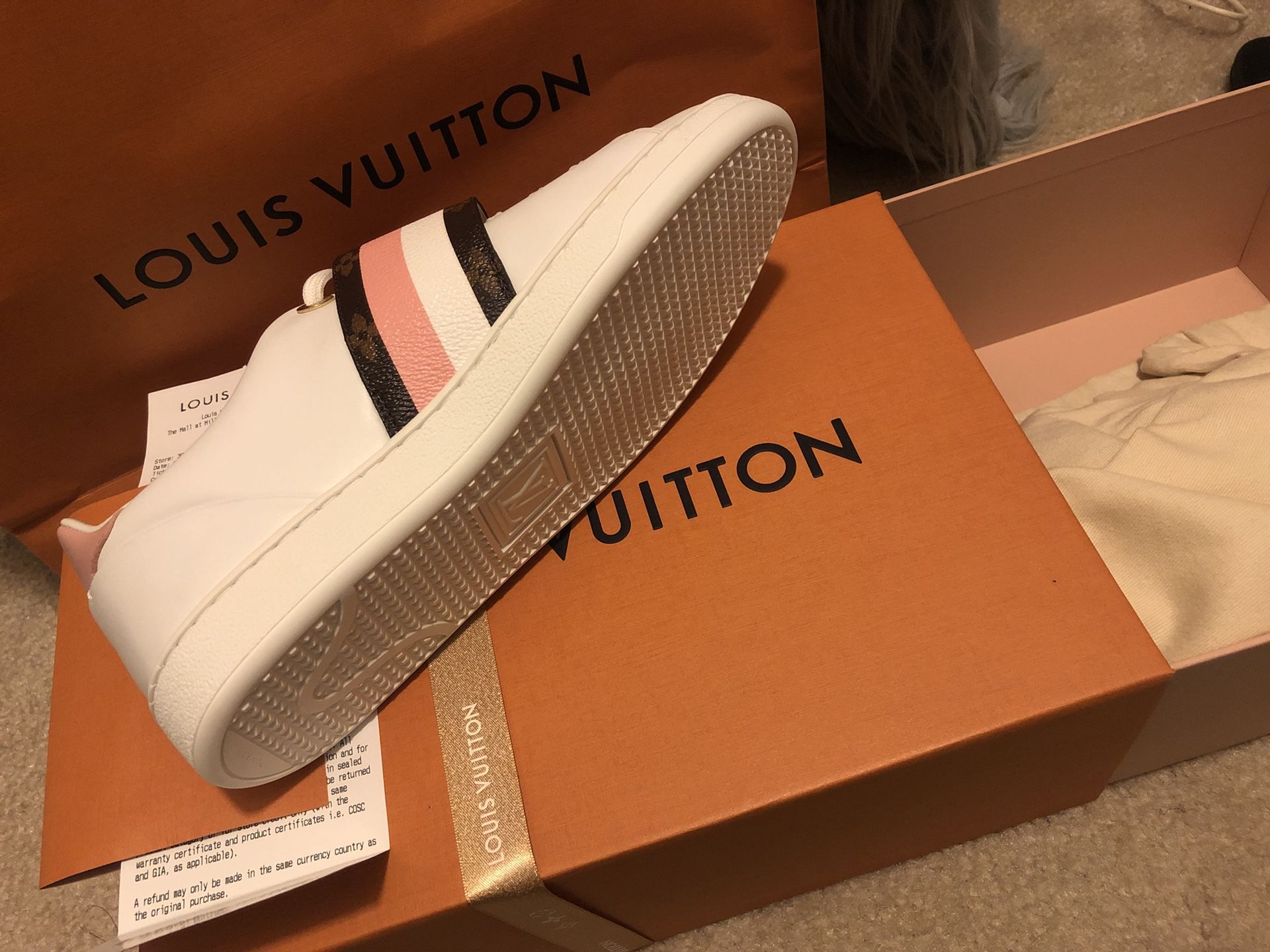 Louis Vuitton Frontrow Sneaker Women 38 for Sale in Miami, FL